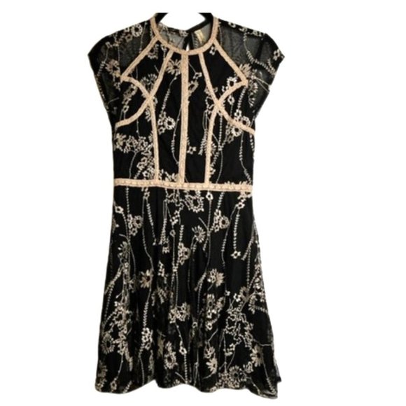 Free People Dresses & Skirts - Free People Floral Brown Lace Overlay Little Black Dress - Size 8, Short Sleeve